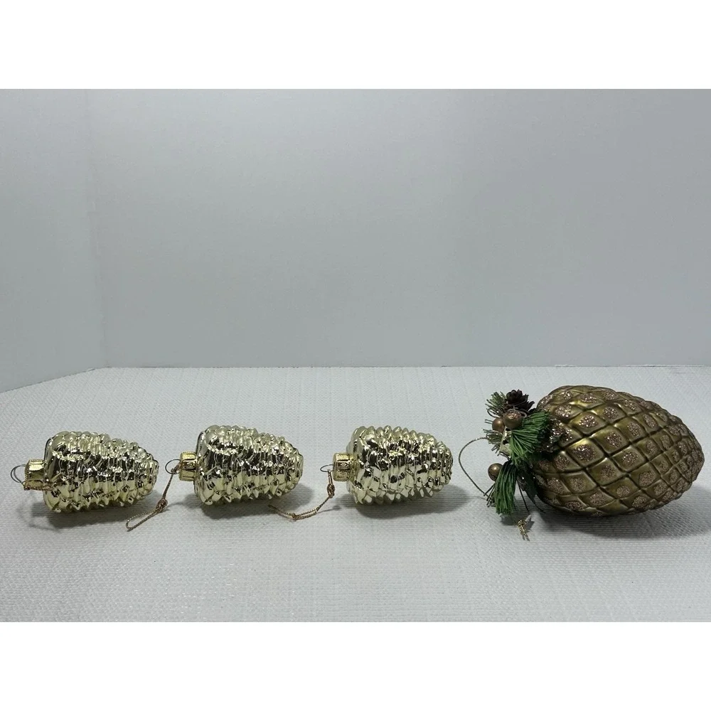 4 Vintage Pinecone Christmas Holiday Tree Ornaments Granny‎ Core Country Core